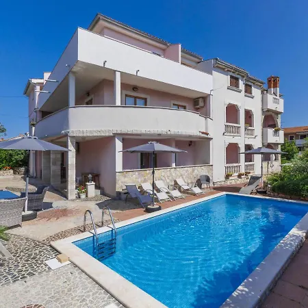 Romantika-1 By Interhome Apartamento Rovinj