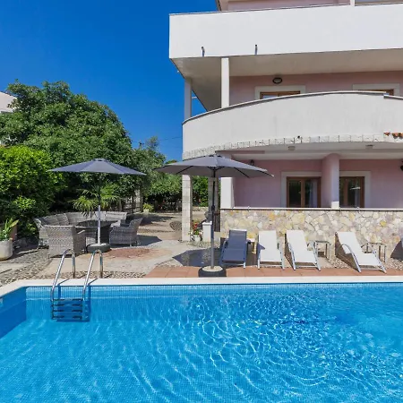 Romantika-1 By Interhome Apartamento Rovinj